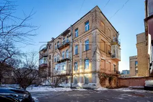 комерційна за адресою Липська вул., 9