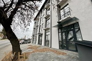 комерційна за адресою Миколи Трублаїні вул., 3