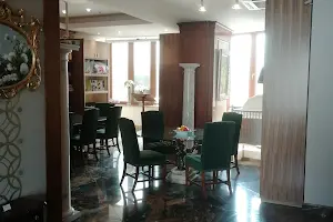 комерційна за адресою Лесі Українки бульв., 7-Б