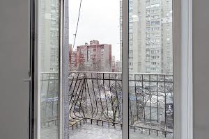комерційна за адресою Антоновича вул. (Горького), 169