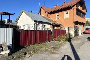 будинок за адресою Плющова вул., 17