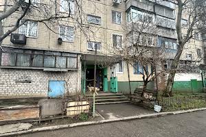 квартира по адресу Степана Бандери ул. (Добролюбова), 1