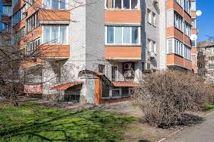 комерційна за адресою Вінстона Черчилля вул. (Червоноткацька), 1