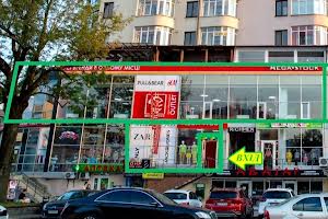 комерційна за адресою Незалежності вул., 38