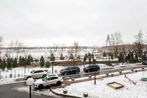 комерційна за адресою Оболонська набережна вул., 1, к1
