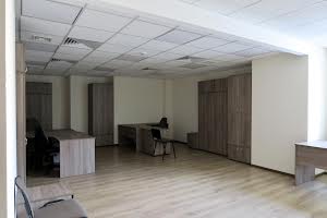 комерційна за адресою майдан Незалежності пл., 2