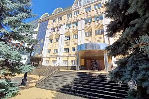 комерційна за адресою Загорівська вул. (Багговутівська), 17-21