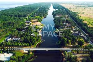 будинок за адресою Набережна вул.