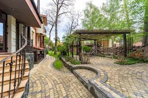 будинок за адресою Курортна вул., 9