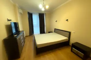 квартира за адресою Драгоманова вул., 2-Б