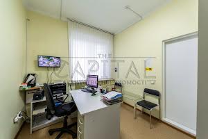 комерційна за адресою Любомира Гузара просп. (Космонавта Комарова), 38-А