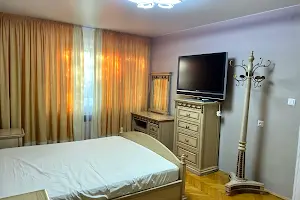 квартира за адресою Чорновола вул., 132