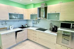 квартира за адресою Космічна вул., 3