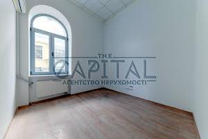комерційна за адресою Володимирська вул., 4