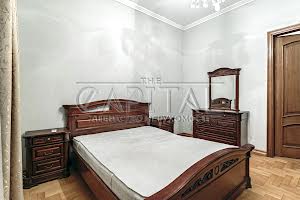 комерційна за адресою Саксаганського вул., 29