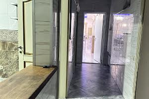 комерційна за адресою Шевченка вул., 61 з