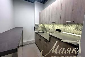 комерційна за адресою Джона Маккейна вул. (Івана Кудрі), 26