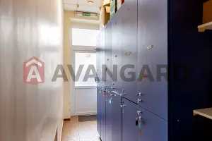 комерційна за адресою Миколи Амосова вул., 4