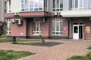 комерційна за адресою Каховська вул., 56