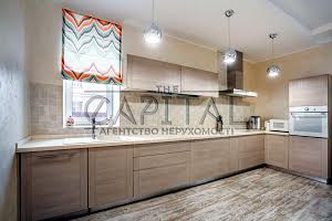 будинок за адресою с. Вишеньки, Бориспільський