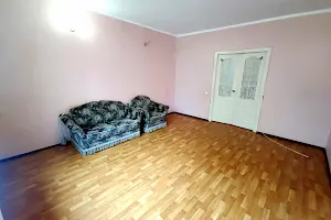 квартира за адресою Академіка Сахарова вул., 36