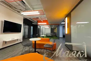 комерційна за адресою Сім'ї Прахових вул. (Гайдара), 58/10