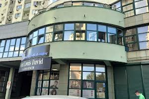 комерційна за адресою Кловський узвіз, 2 б