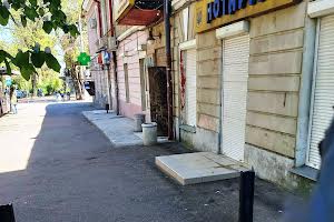 комерційна за адресою Кінна вул., 11