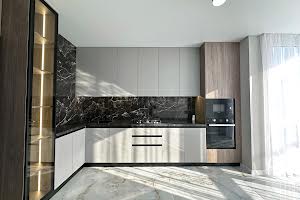 квартира за адресою Степана Бандери вул., 79