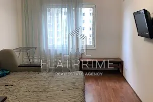 квартира за адресою Софії Русової вул., 7