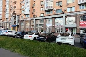 комерційна за адресою Володимира Івасюка просп. (Героїв Сталінграду), 6