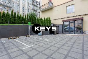 комерційна за адресою Костельна вул., 4