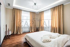будинок за адресою с. Лісники, Верського вул.
