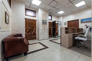 комерційна за адресою Панаса Мирного вул., 1