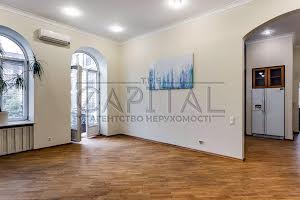 комерційна за адресою Лютеранська вул., 12
