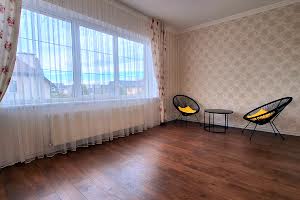 будинок за адресою Харківська вул., 4