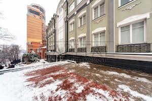 комерційна за адресою Василя Тютюнника вул. (Анрі Барбюса), 3