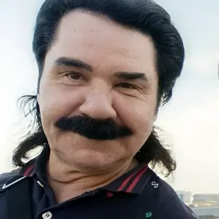 Михайло