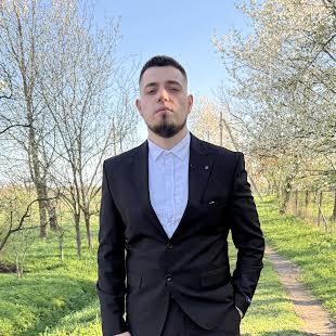 Гнатів Дмитро