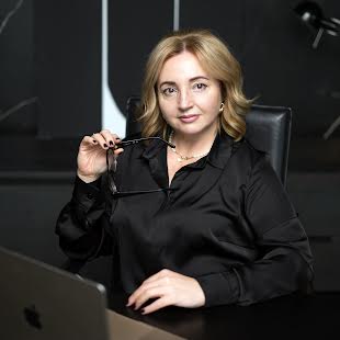 Доціс Олена
