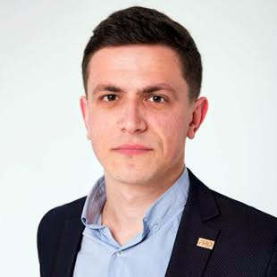 Суворов Роман