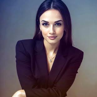 Янко Юлія