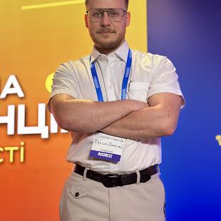 Вишиваний Олександр