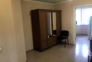 1800497740646109