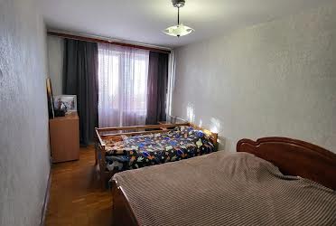1831900052715119