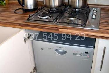 1836361600341150