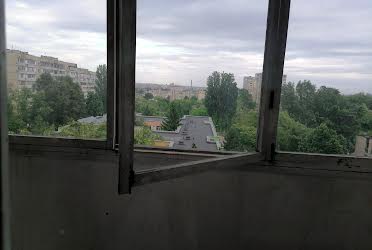 1835456372875170
