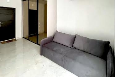 1817612204912195