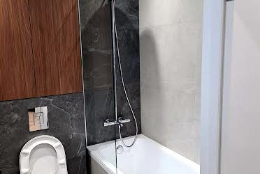 1832451588295196