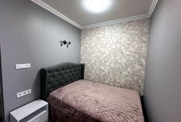 1835070270182196